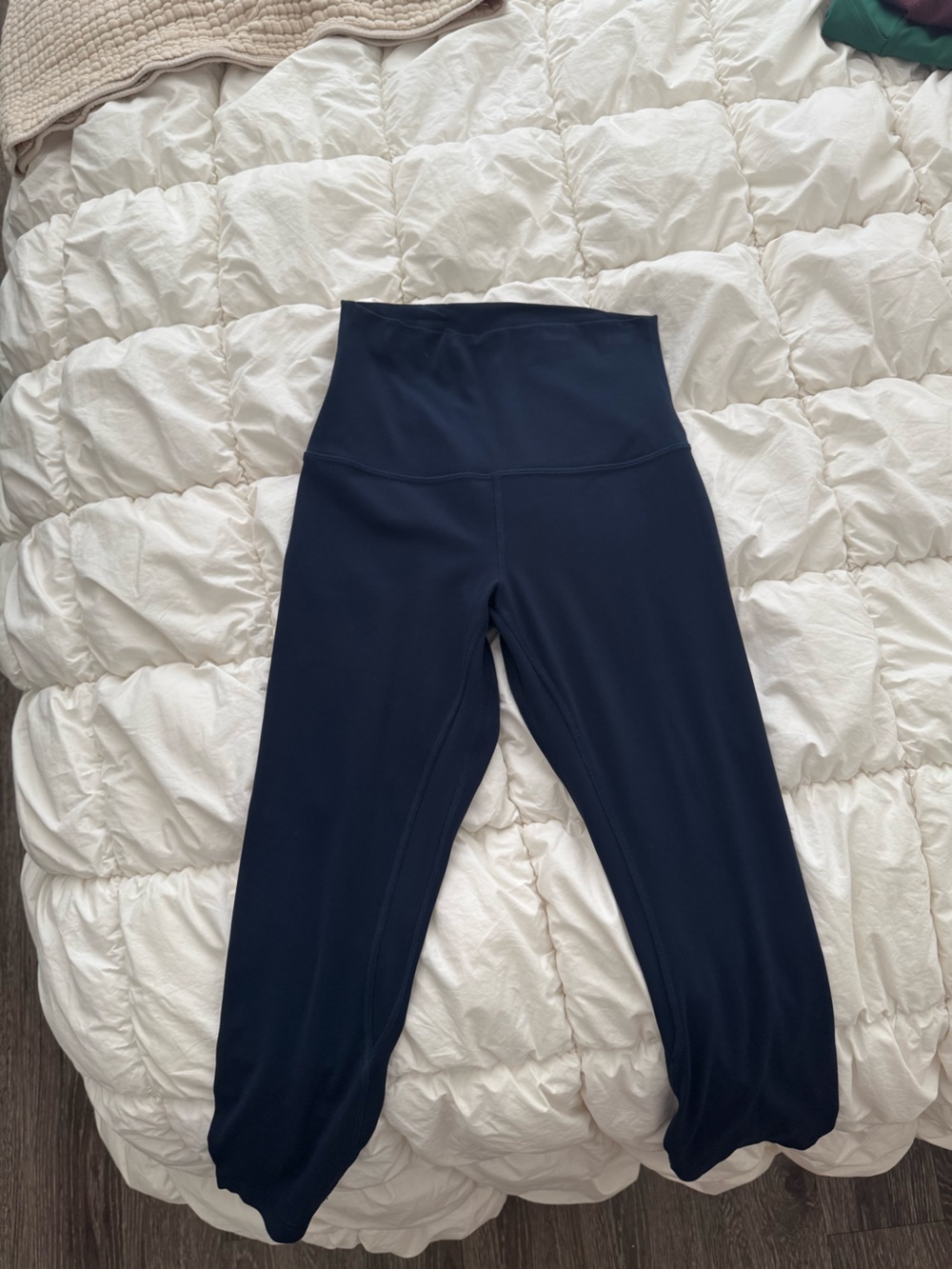 lululemon athletica Navy Blue Capris align fabric nulu